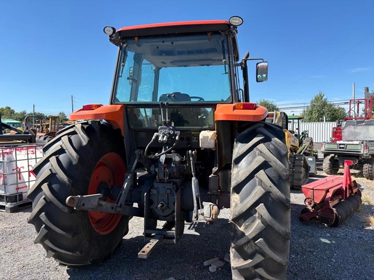 2011-kubota-m108s-image-8