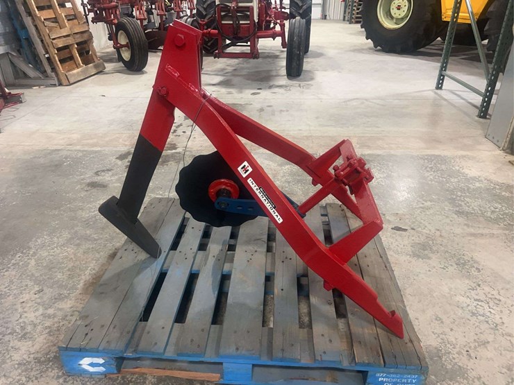 international-harvester-fast-hitch-subsoiler-image-1