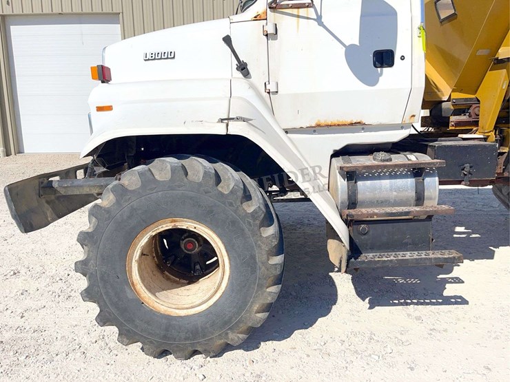 1996-ford-ln8000-image-56
