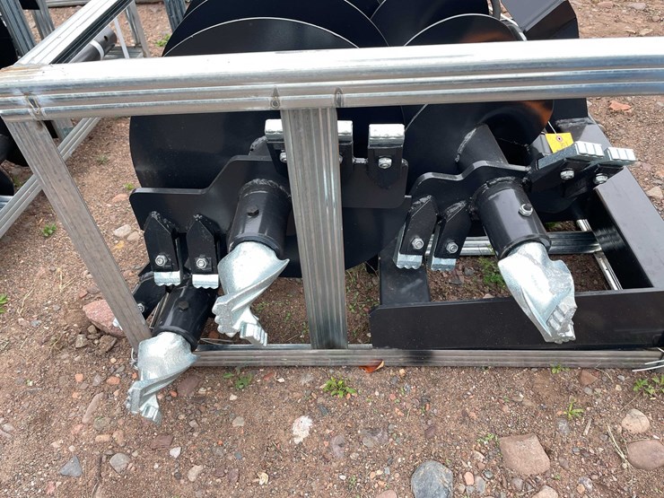 #5140-•-2026-jct-skid-steer-hydraulic-auger-drive-and-(3)-bits-image-10