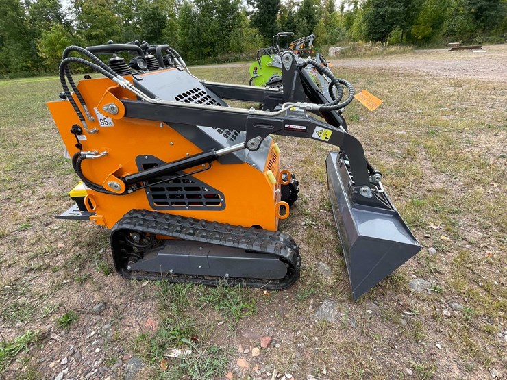 #5054-•-2026-landhonor-lhr-me380r3a-mini-skid-steer-loader-image-4