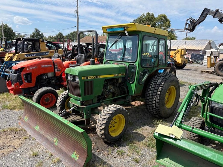 john-deere-1050-image-2