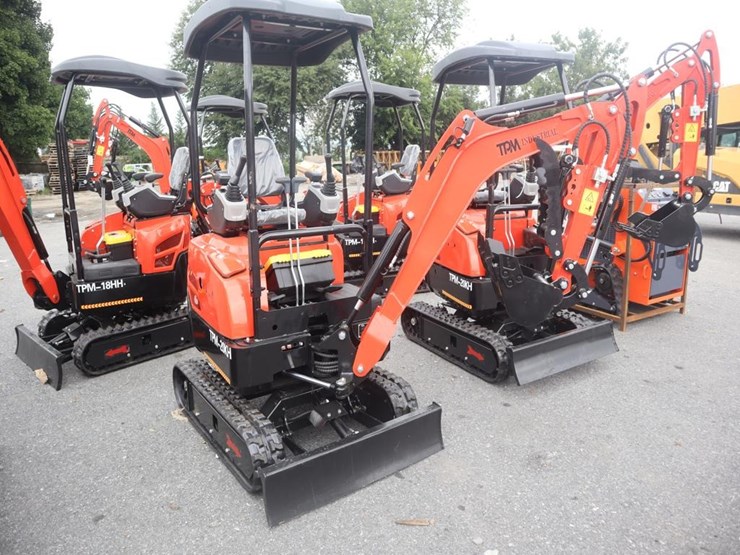 tpm-20kh-mini-excavator-image-2