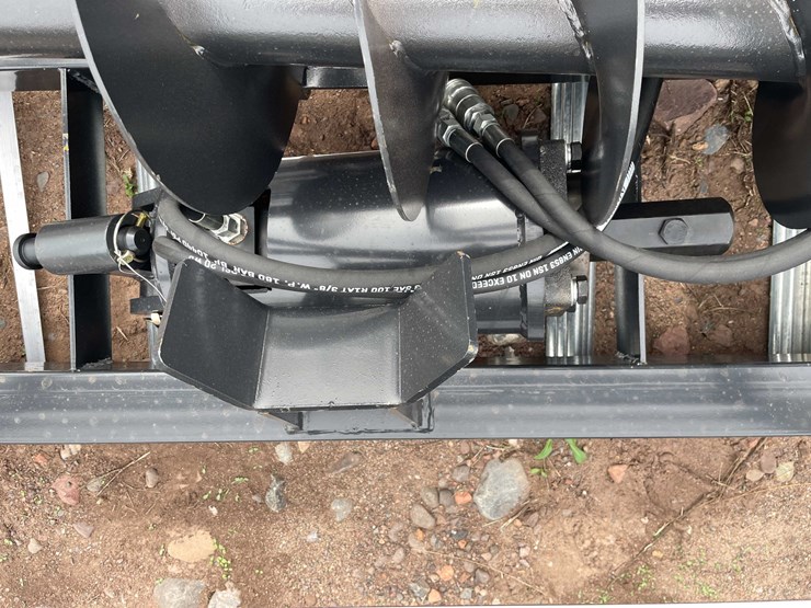 #5136-•-2026-jct-skid-steer-hydraulic-auger-drive-and-(3)-bits-image-5