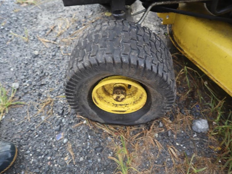 john-deere-d140-image-11