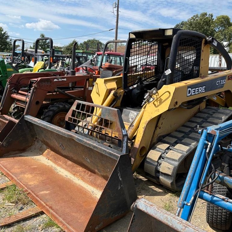 DEERE CT332