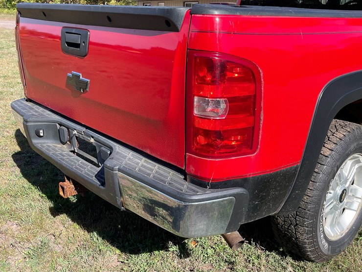 2010-chevrolet-1500-image-35