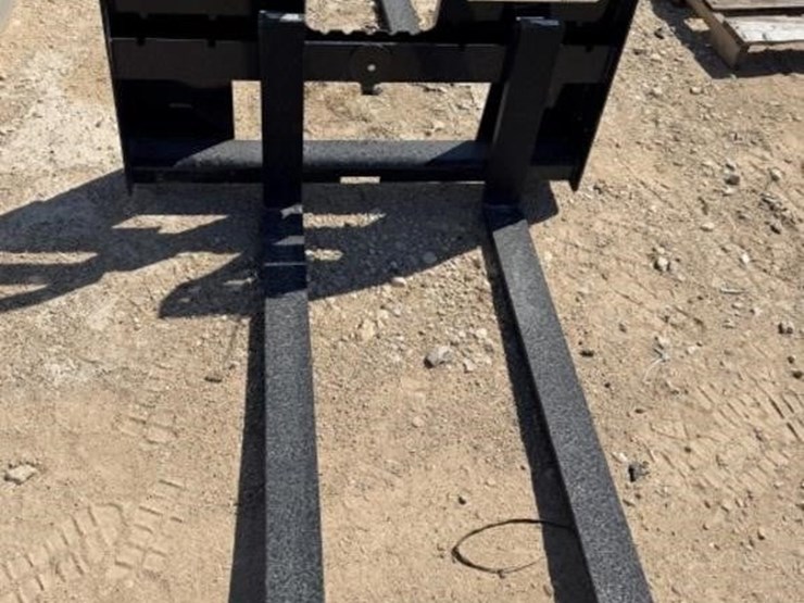 l3---quick-attach-pallet-forks-image-1