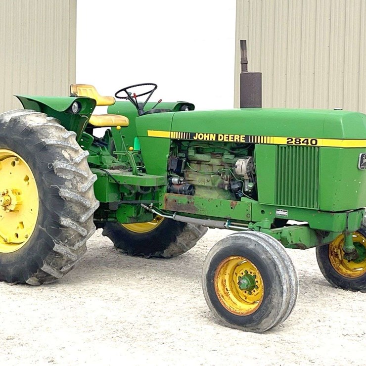 JOHN DEERE 2840