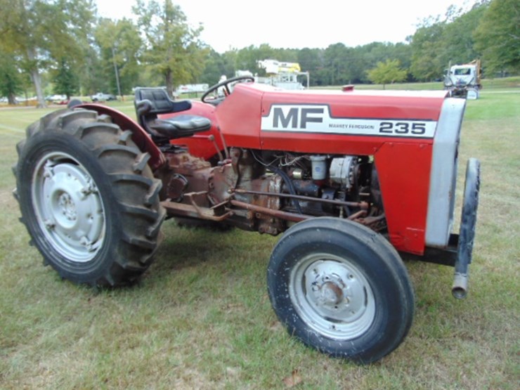 massey-ferguson-235-image-2