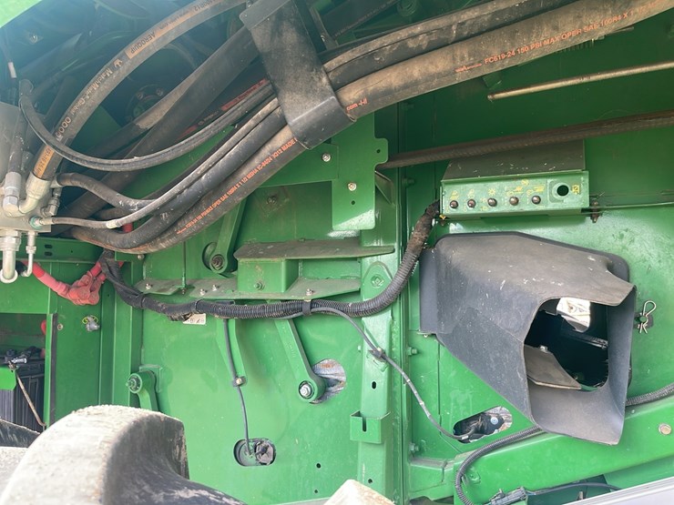 john-deere-s670-image-13