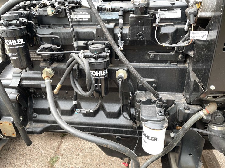 2010-john-deere-6-image-39