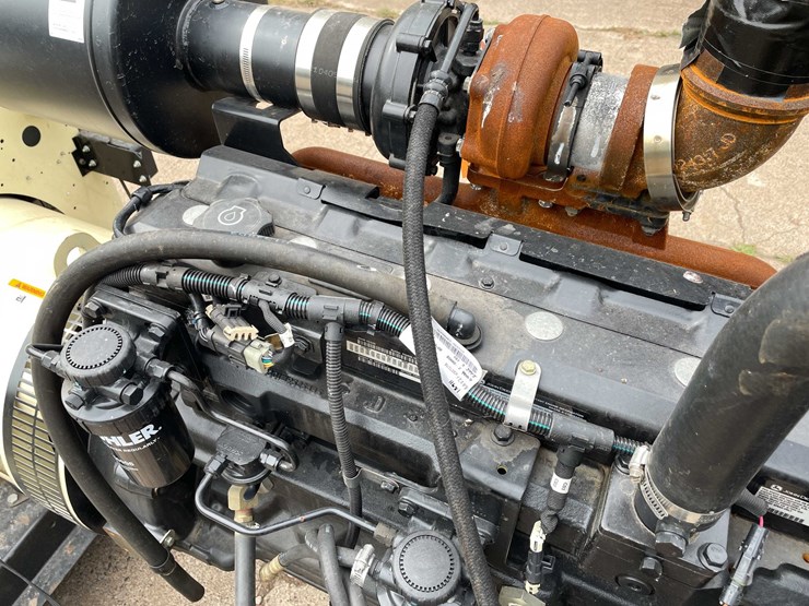 2010-john-deere-6-image-38