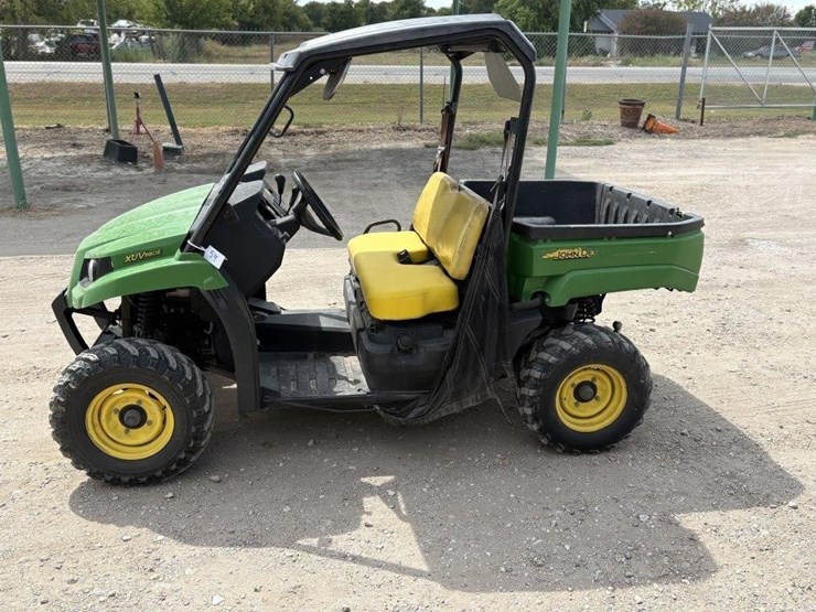 2020-john-deere-2020-image-1