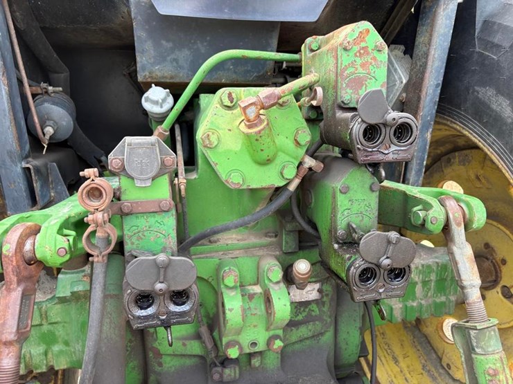 john-deere-4560-image-17