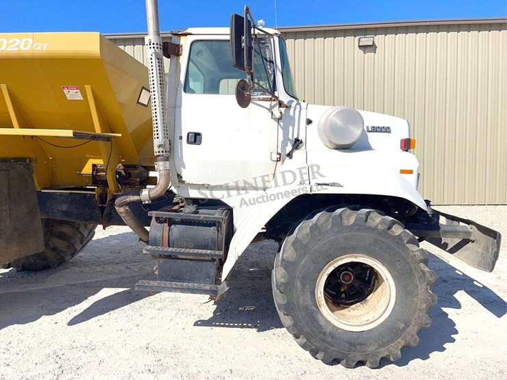 1996-ford-ln8000-image-13