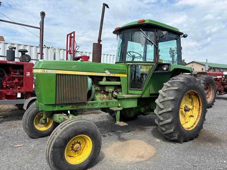 john-deere-4230-image-2