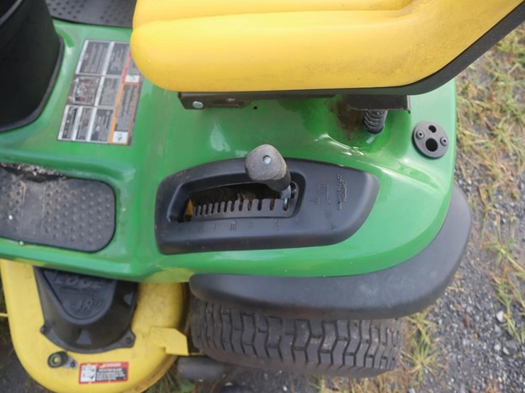 john-deere-d140-image-19