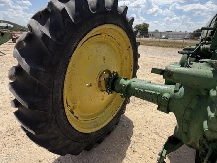 john-deere-model-b-image-8