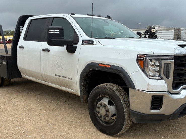 2022-gmc-sierra-3500hd-image-3