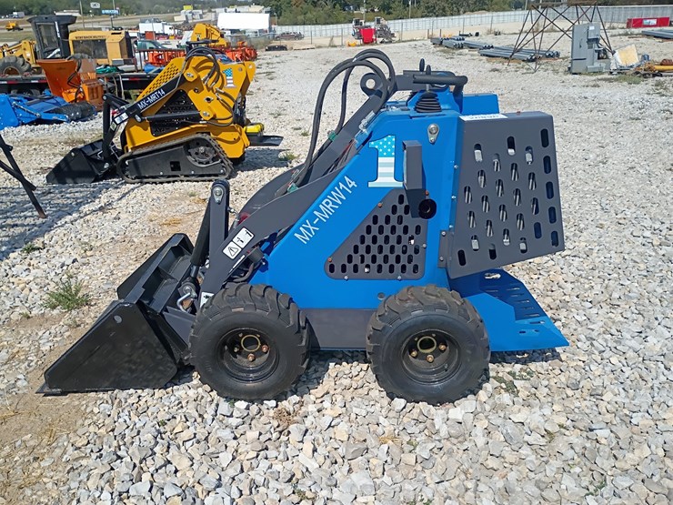 #26896-•-2025-agt-mx-mrw14-mini-skid-steer-image-1