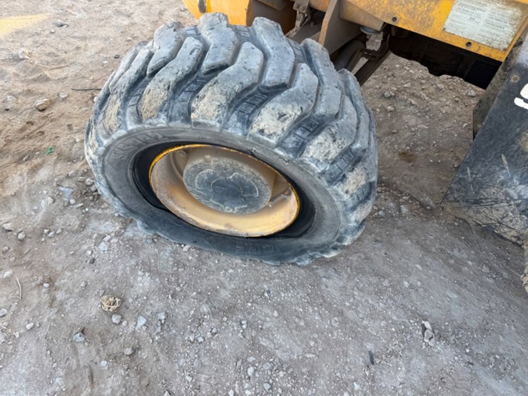 2012-jcb-930-image-6