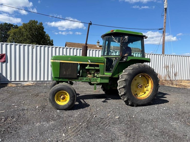 john-deere-4230-image-1