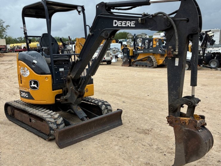 2023-deere-26g-image-2