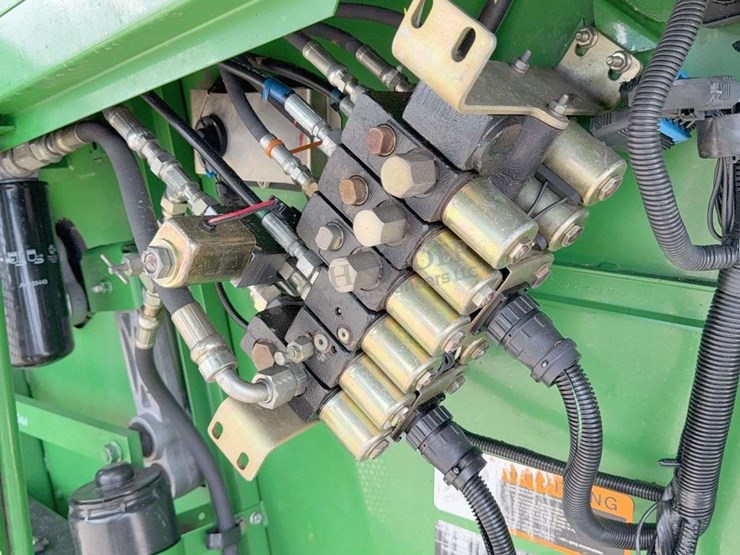 2000-john-deere-9650-sts-image-112