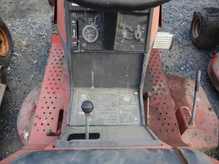 allis-chalmers-808gt-lawn-&-garden-tractor-image-17