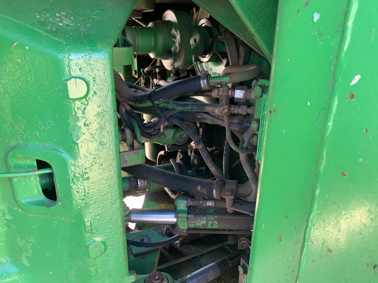 john-deere-8640-image-22
