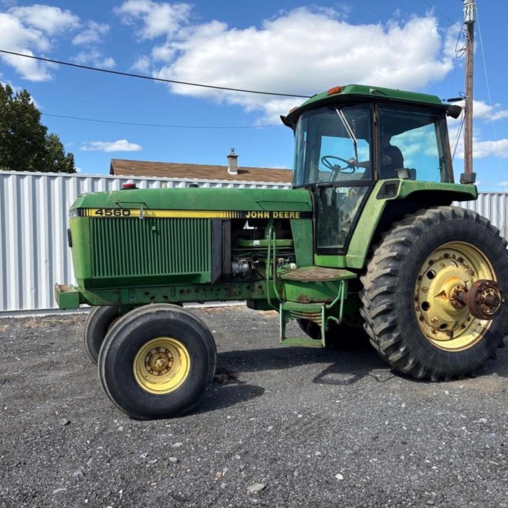 JOHN DEERE 4560