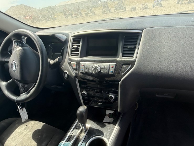 2016-nissan-pathfinder-image-20