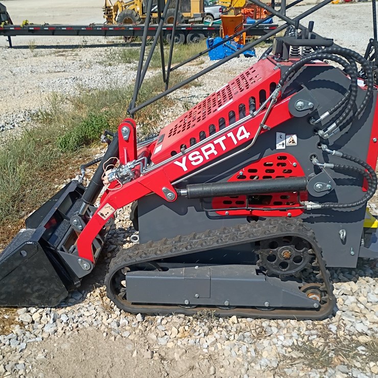 #26897 • 2025 AGT YSRT14 Mini Skid Steer