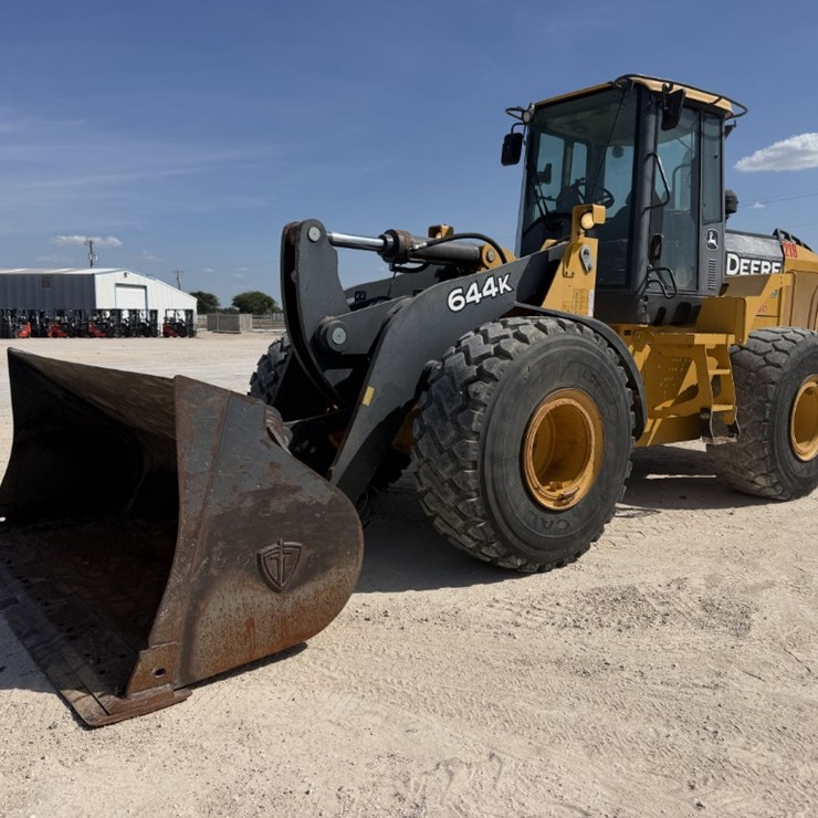 2015 JOHN DEERE 9
