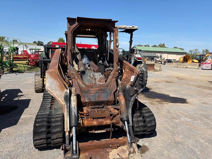 2025-deere-333g-image-11