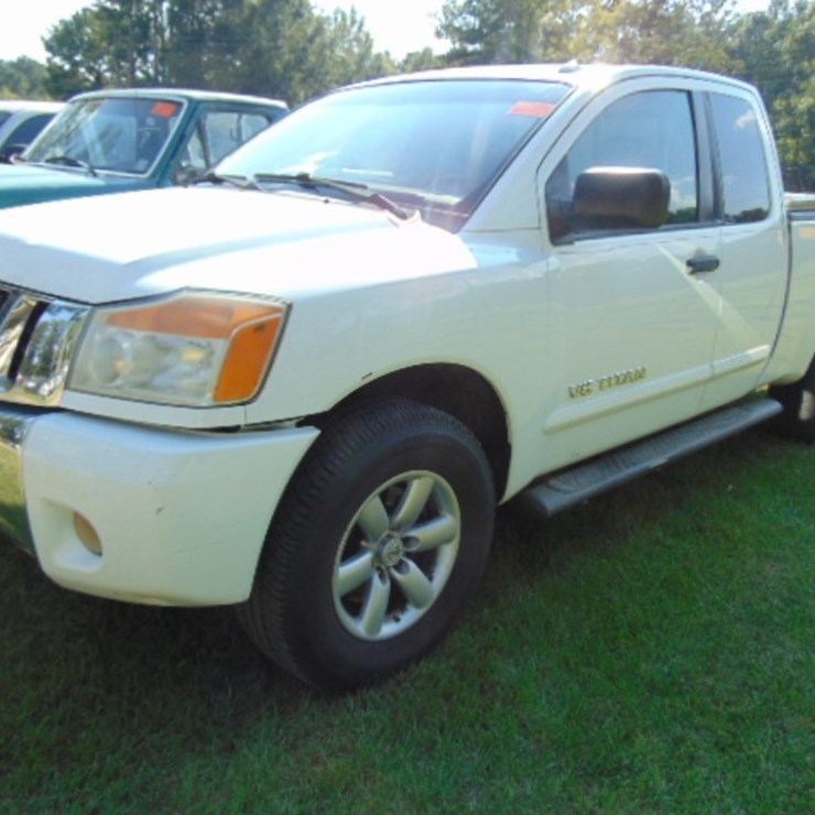 2014 NISSAN TITAN