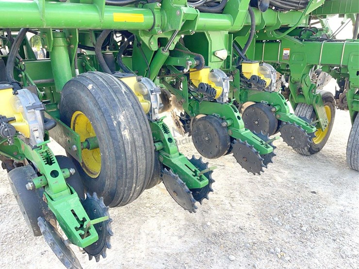 john-deere-1790-image-38