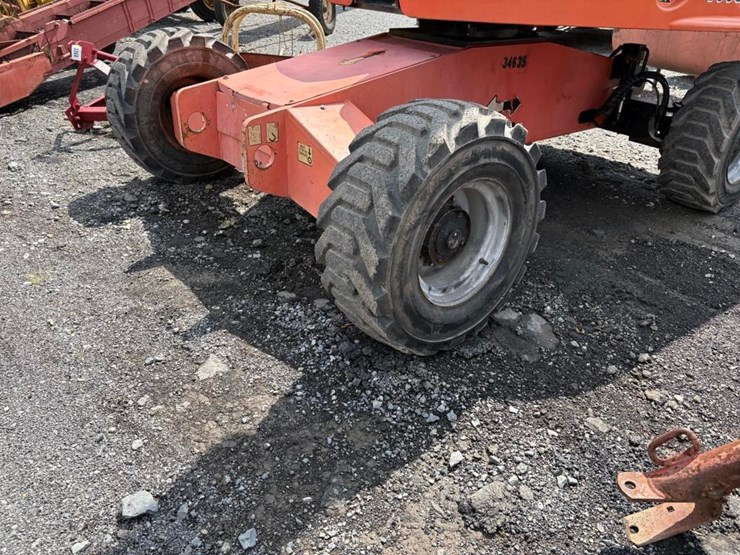 2002-jlg-400s-image-5