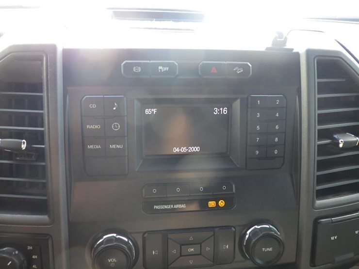 2017-ford-f350-image-32