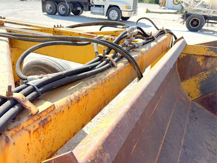 holcomb-pull-type-ejector-scraper-image-19