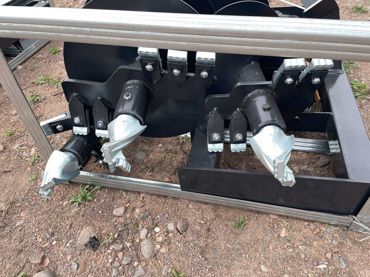 #5134-•-2026-jct-skid-steer-hydraulic-auger-drive-and-(3)-bits-image-5