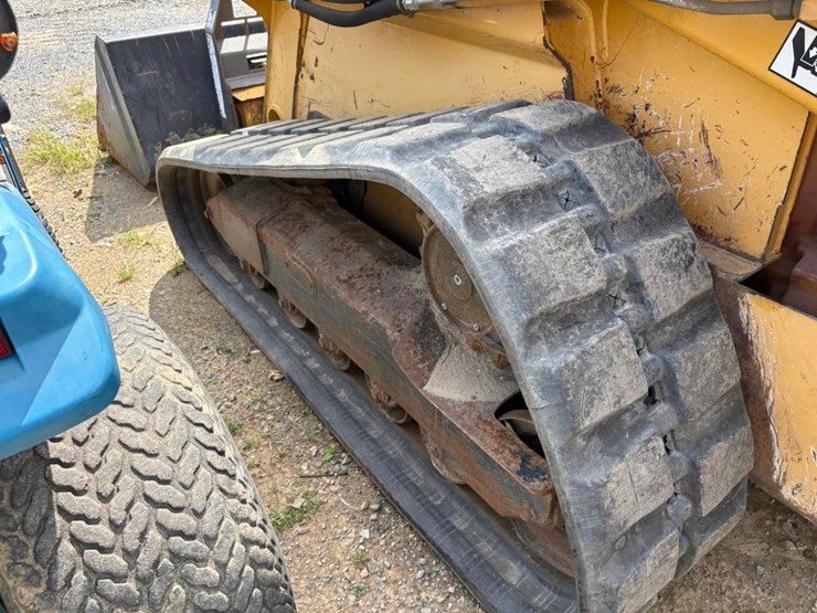 deere-ct332-image-16