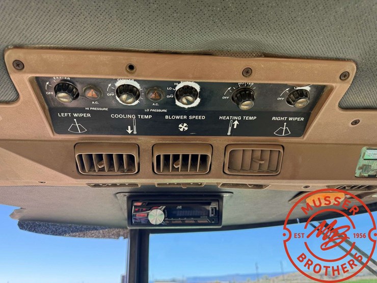 1991-john-deere-4755-image-24