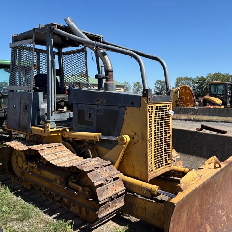 KOMATSU D32E-1