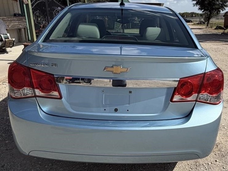 l1---2011-chevy-cruze-image-5