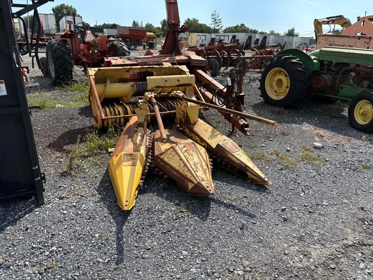 new-holland-782-image-2