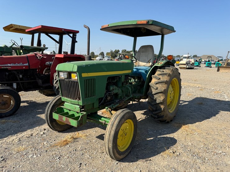 john-deere-1050-image-1