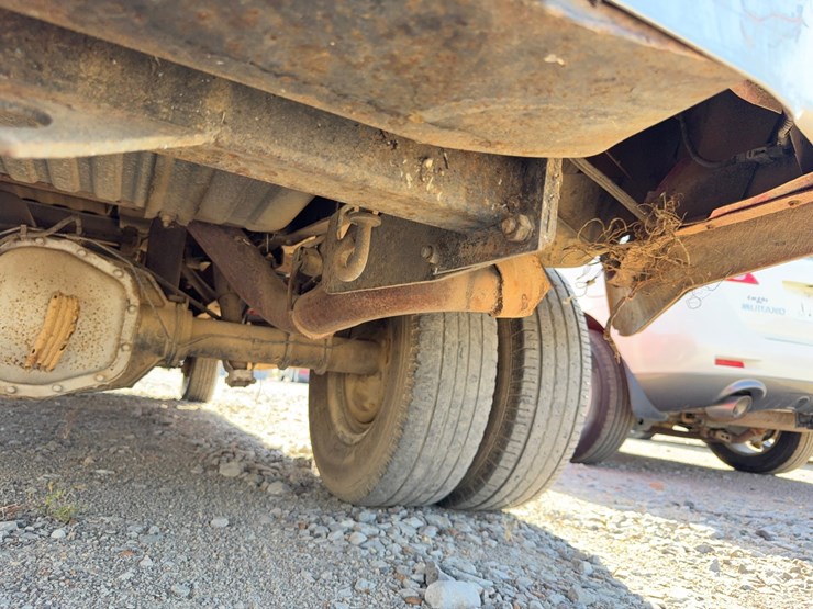 1996-ford-f350-image-26