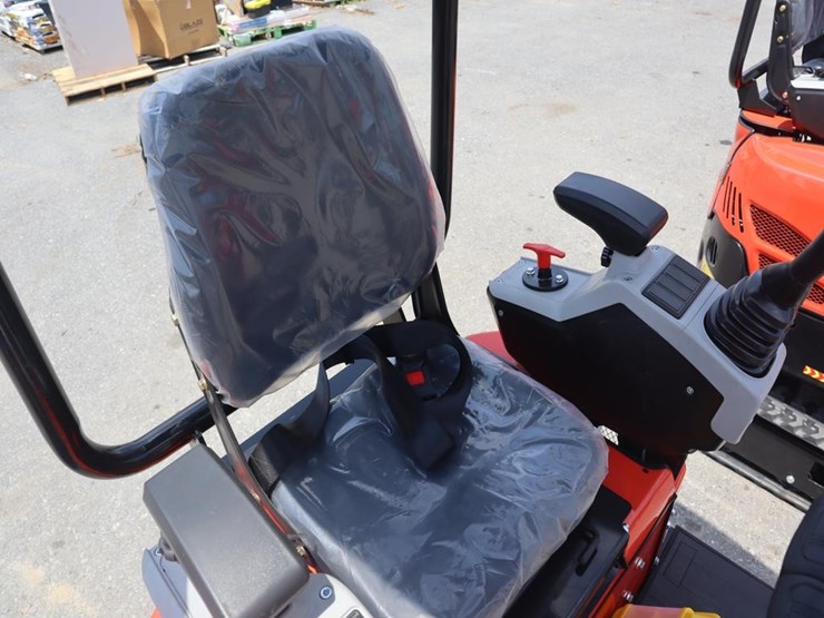 tpm-18hh-mini-excavator-image-10
